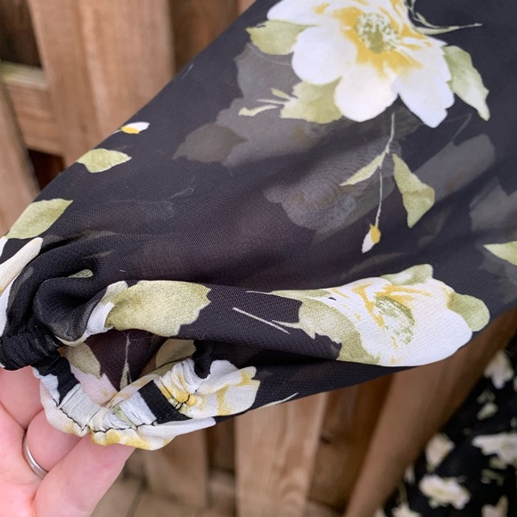 Forever 21 Sheer Floral Maxi - Picture 6 of 9